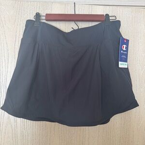 Champion Active Skirt with built in Shorts - black size large